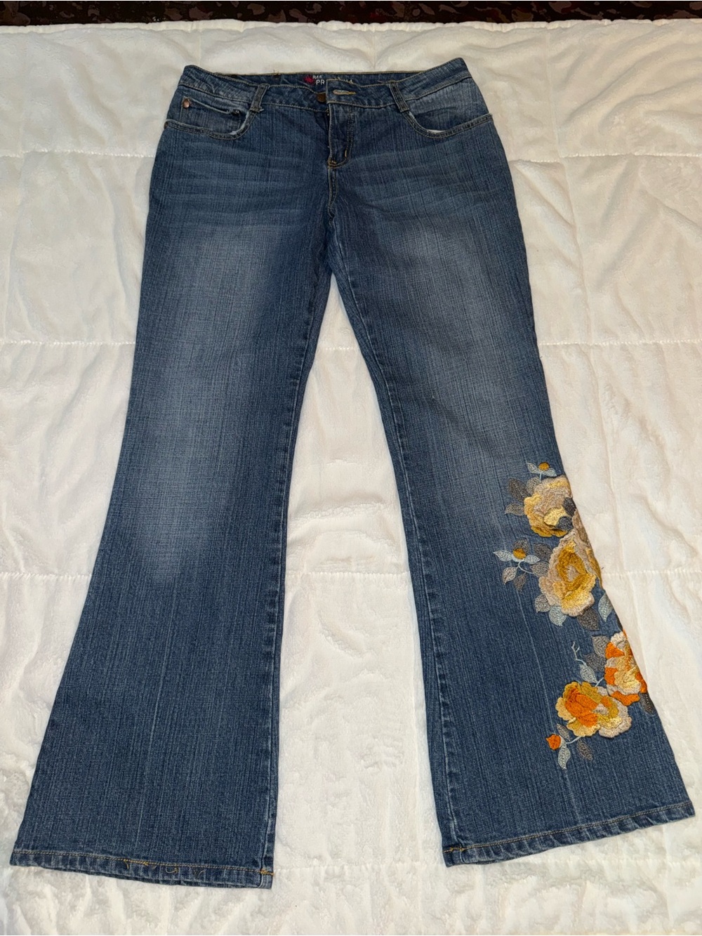 Blue Women's Floral Embroidered Bootcut Jeans